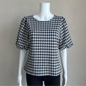 Haute Monde Houndstooth Puff Sleeve Top - L